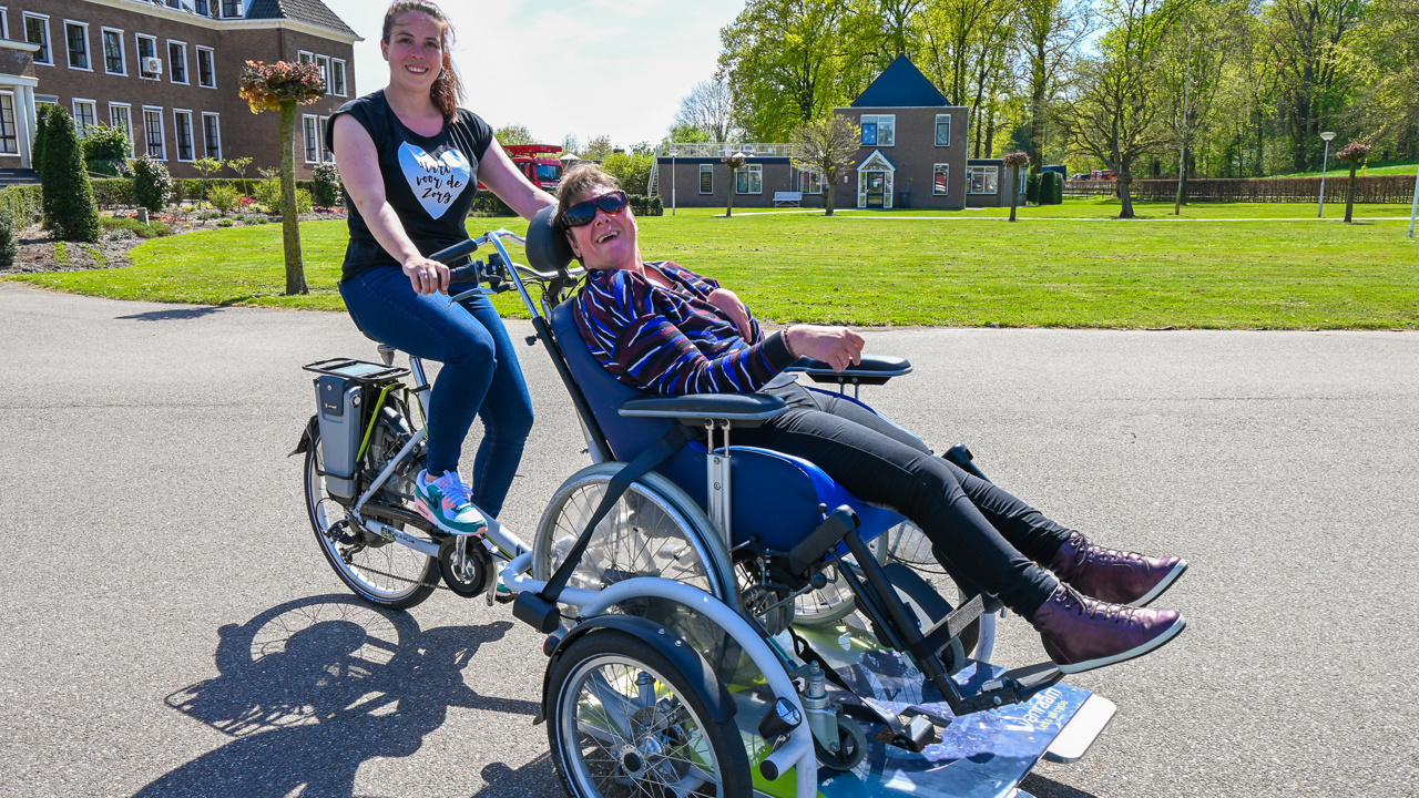 Zideris Werken Bij Rolstoelfiets